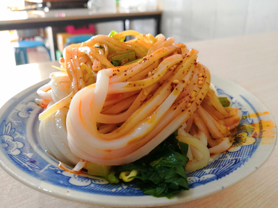 西安涼皮走紅網絡，價格是否水漲船高？